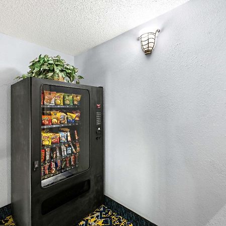לונדון Econo Lodge מראה חיצוני תמונה