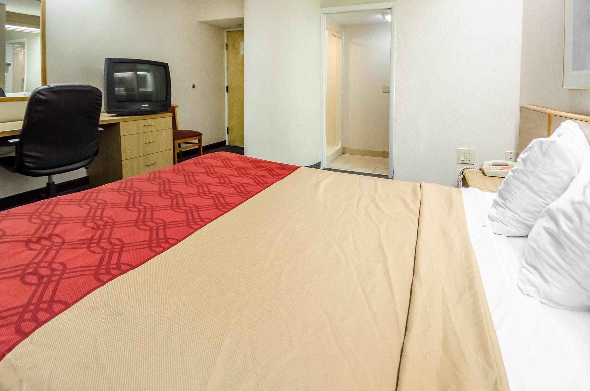 לונדון Econo Lodge מראה חיצוני תמונה